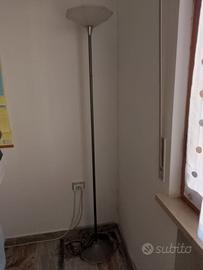 Piantana Luce Regolabile