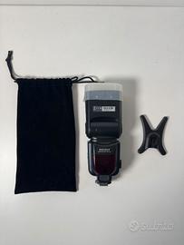 Flash Neewer Speedlight NW 561