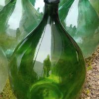 botti di vini in vetro da 25/ 30 litri