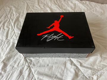 Air Jordan 4 Retro Metallic Purple