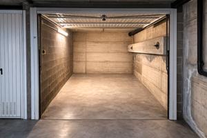 2 GARAGE / BOX AUTO - Piano interrato