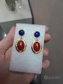 Orecchini in lapislazzuli, giada rossa, acciaio