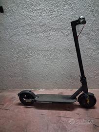 MONOPATTINO ELETTRICO M365 xiaomi
