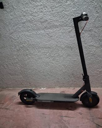 MONOPATTINO ELETTRICO M365 xiaomi