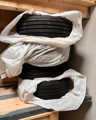 4 Pneumatici COOPER estive 215/55/17