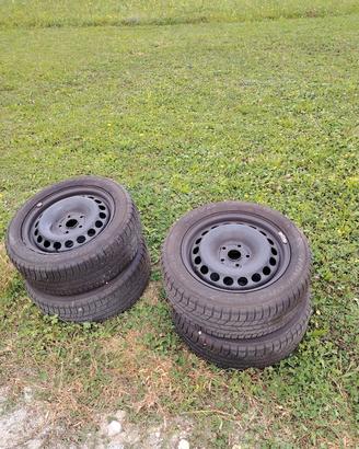 Gomme invernali e cerchi per Golf 