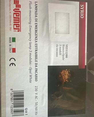 Lampada di emergenza estraibile da incasso