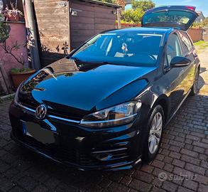GOLF 7.5 R LINE