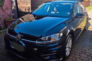 GOLF 7.5 R LINE