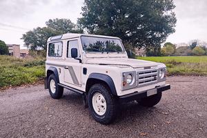 LAND ROVER Defender 90 2.5 Tdi