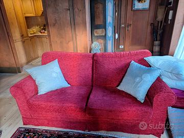 DIVANO IN TESSUTO ROSSO CILIEGIA