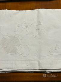 Lenzuolo antico lino con ricamo su tutto risvolto