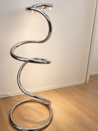 iGuzzini PizzaKobra Ron Arad – Lampada da tavolo