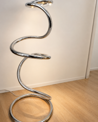 iGuzzini PizzaKobra Ron Arad – Lampada da tavolo