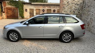 SKODA OCTAVIA WAGON 1.6 TDI CR 105 CV EXECUTIVE