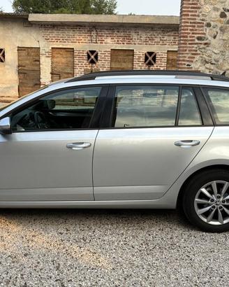 SKODA OCTAVIA WAGON 1.6 TDI CR 105 CV EXECUTIVE