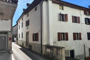 CASA DI TESTA CON GIARDINO - ABITABILE DA SUBITO!