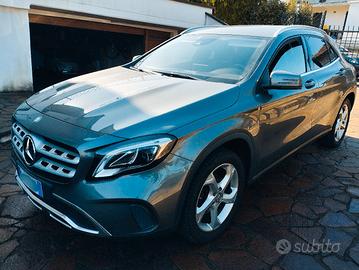  Mercedes GLA 180d