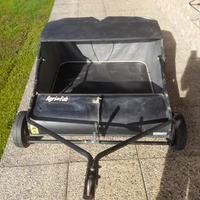 Spazzolatrice a traino raccogli erba