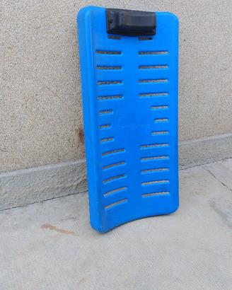 Carrello sotto auto