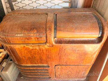 Mobile stereo antico