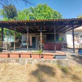 Rustico di 65 Mq. con terreno di 7.000 Mq