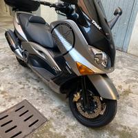 Yamaha TMAX  con 19.500 km reali