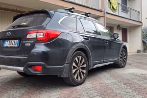 SUBARU OUTBACK 2.0D