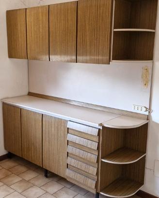 Credenza/mobile da cucina Vintage con pensili