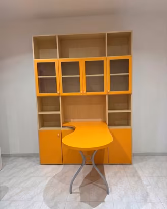 Mobile libreria con scrivania integrata e pensili