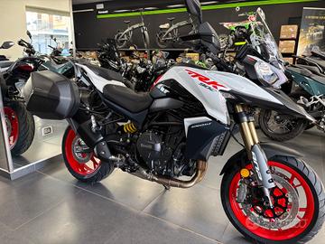 Benelli TRK 902 Stradale