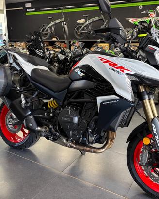 Benelli TRK 902 Stradale