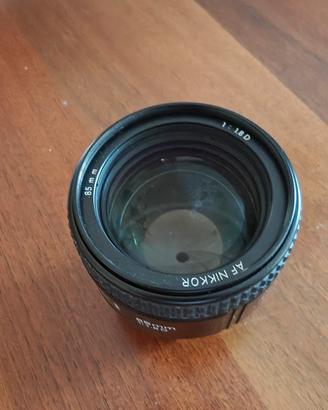 nikon 85 mm 1.8 D