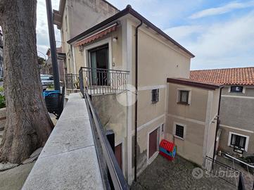 MULTILOCALE A SANTA DOMENICA TALAO