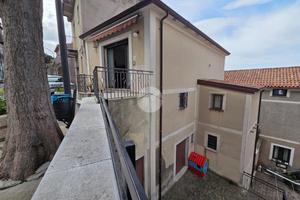 MULTILOCALE A SANTA DOMENICA TALAO