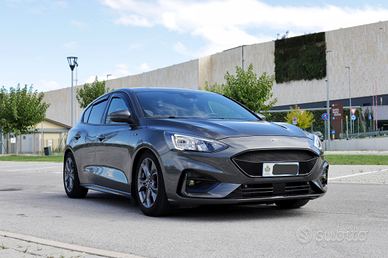 Ford FOCUS mk4 ST-line 150cv 1500 benzina 2020