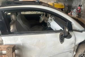 Fiat 500 incidentat