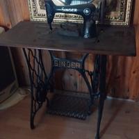 Macchina da cucire antica Singer