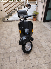 Vespa PX125E