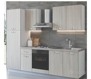 Cucina componibile 255 mt con elettrodomestici