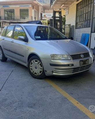 Ricambi Fiat Stilo 2004 5 porte vari colori