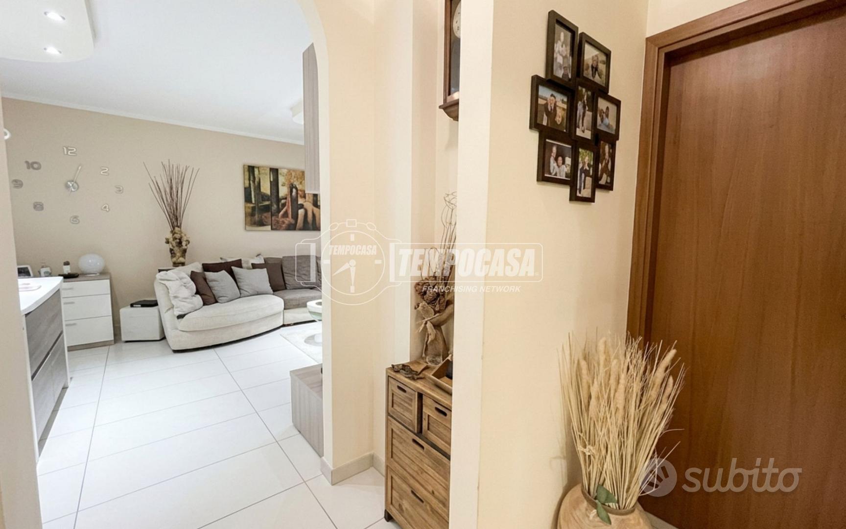 ELEGANTE APPARTAMENTO CON GIARDINO PRIVATO - Vista 5