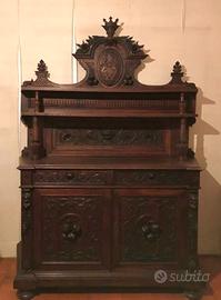 Credenza in noce -stile neorinascimento (XIX sec)