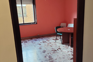 Stanza uso ufficio in studio associato