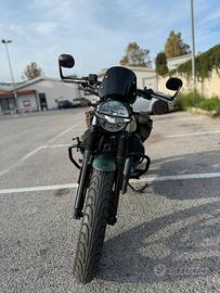 Moto Guzzi V7 centenario