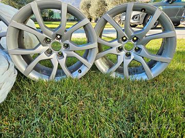 N°4 CERCHI LEGA 18" AUDI (anche per seat e skoda)