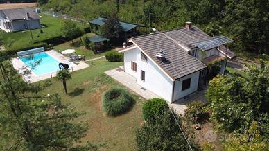 Villa di 254 m² con più di 5 locali e box auto dop