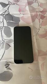 iPhone 16 pari a nuovo