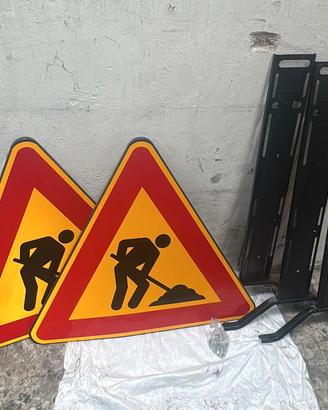 Un pannelo per lavori in corso