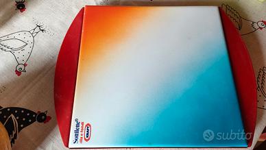 Taglierino pubblicitario